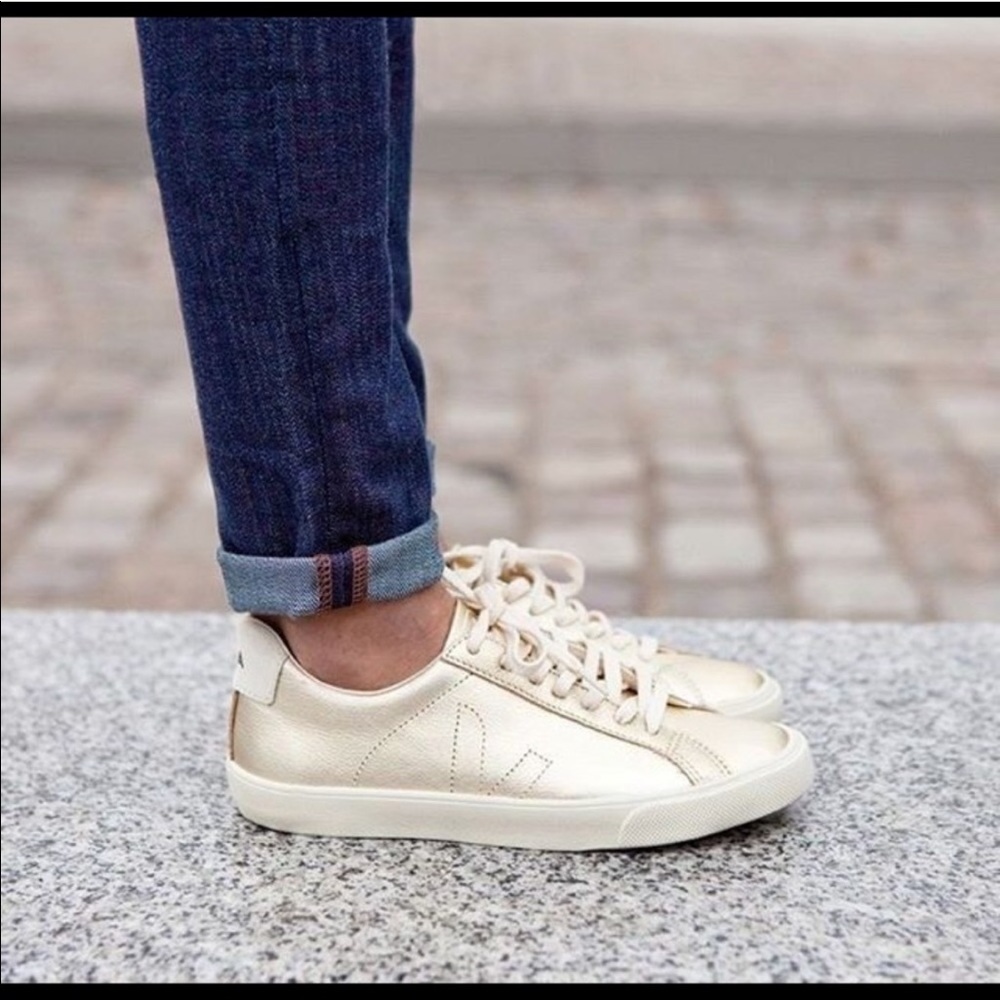 Gold Veja Esplar Sneakers